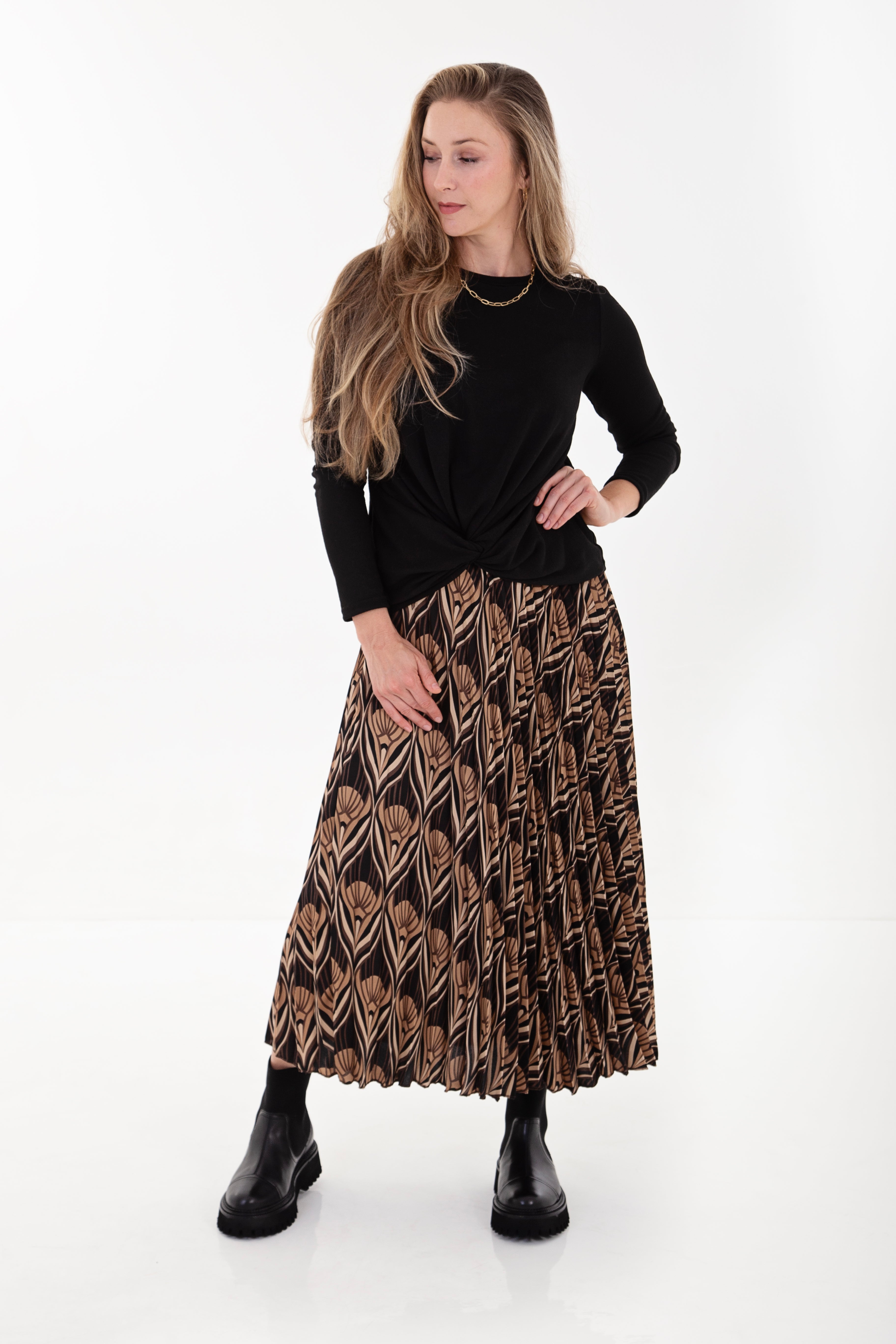 Browns & Beige Print Pleated Skirt